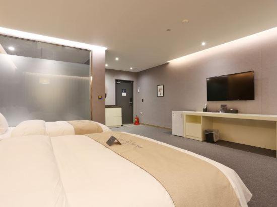 Incheon Stay Hotel Экстерьер фото