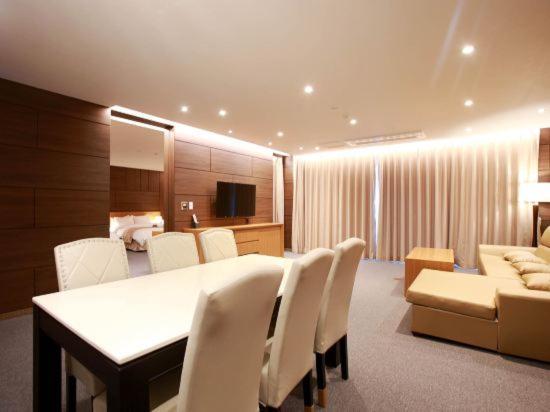 Incheon Stay Hotel Экстерьер фото