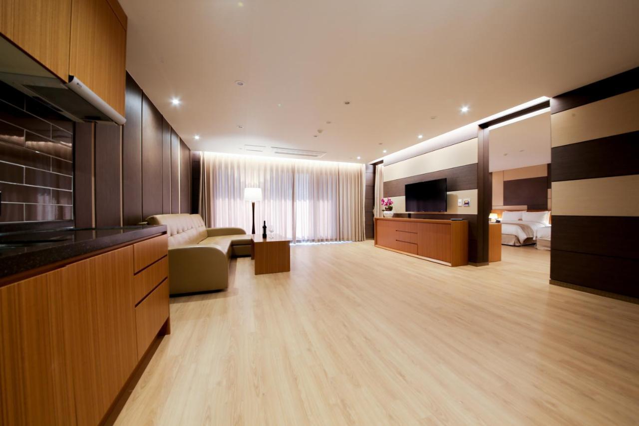 Incheon Stay Hotel Экстерьер фото