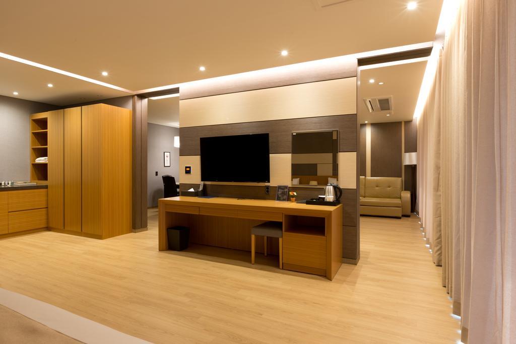 Incheon Stay Hotel Экстерьер фото