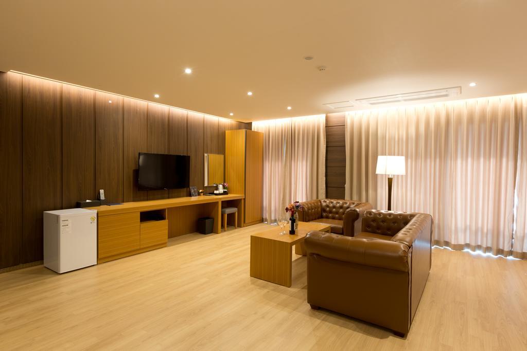 Incheon Stay Hotel Экстерьер фото