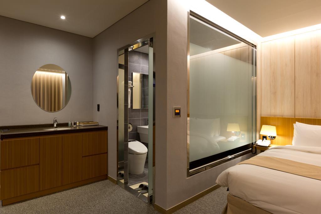 Incheon Stay Hotel Экстерьер фото