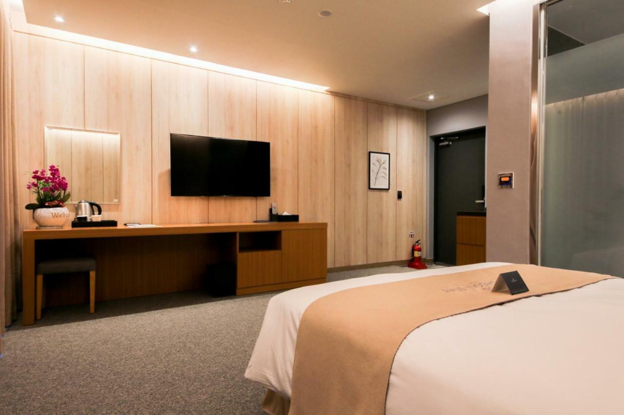 Incheon Stay Hotel Экстерьер фото