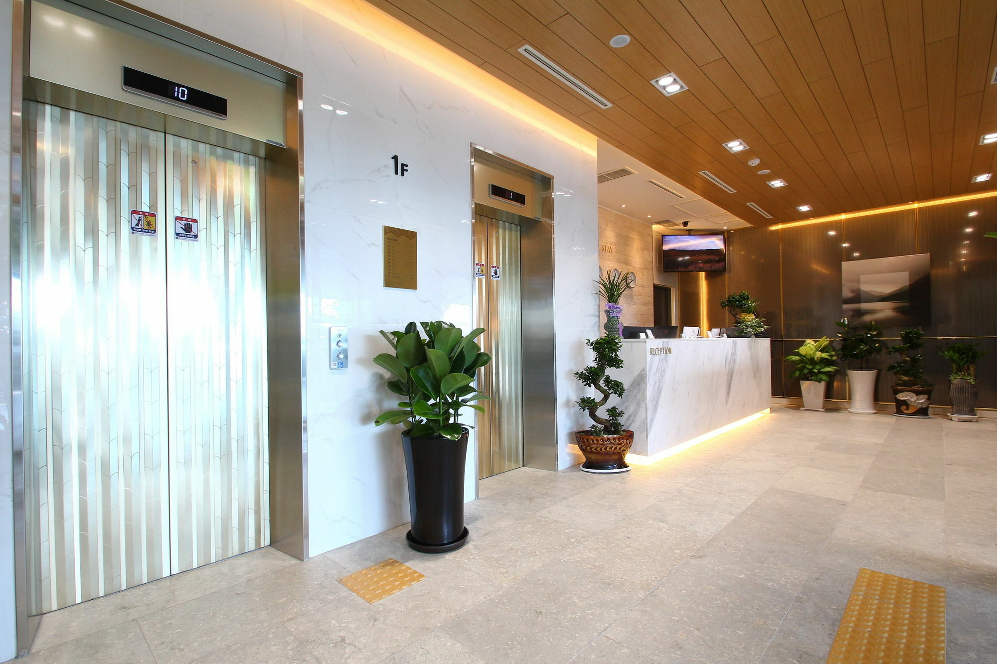 Incheon Stay Hotel Экстерьер фото
